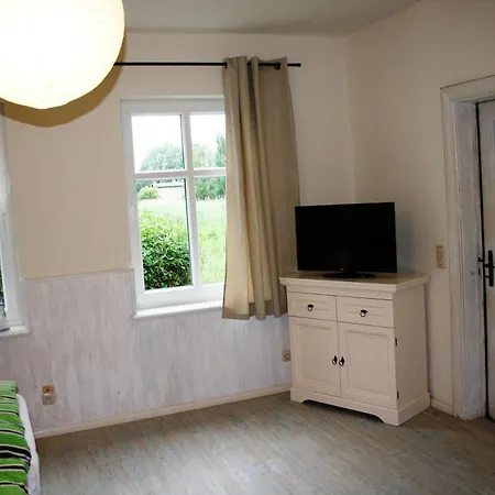 بيت للعطل Mit Terrasse Und Kamin *